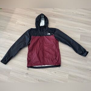 Men’s The North Face Maroon Venture 2 Rain Jacket - Medium